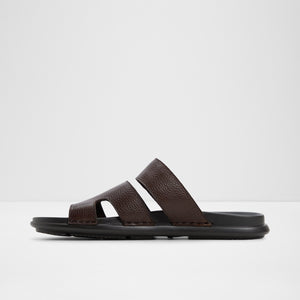 Windham / Flat Sandals