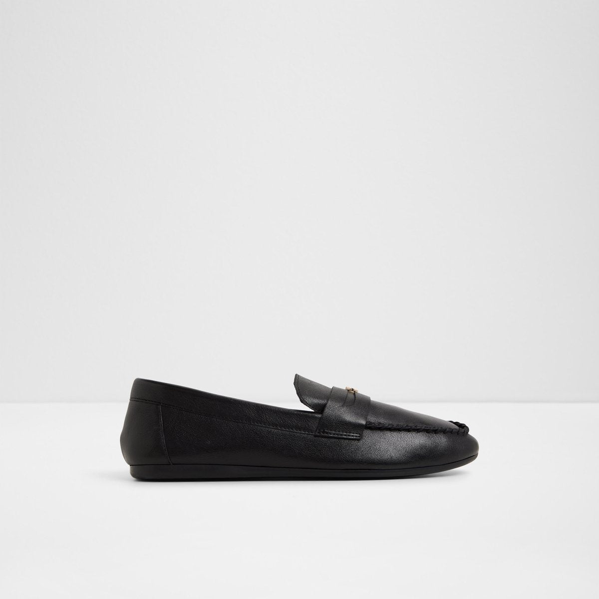 Wylaena / Slip Ons
