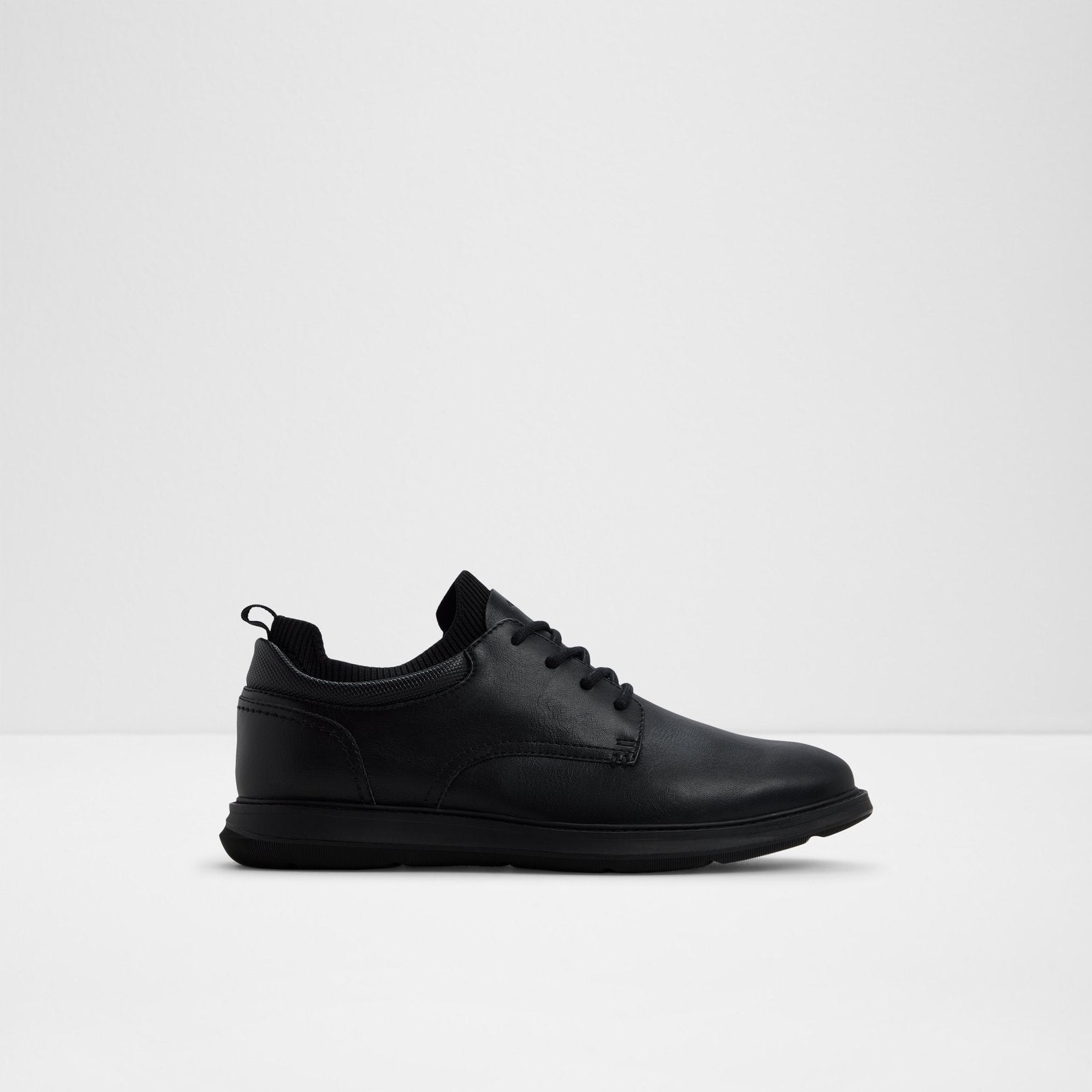 Wynder / Lace Ups
