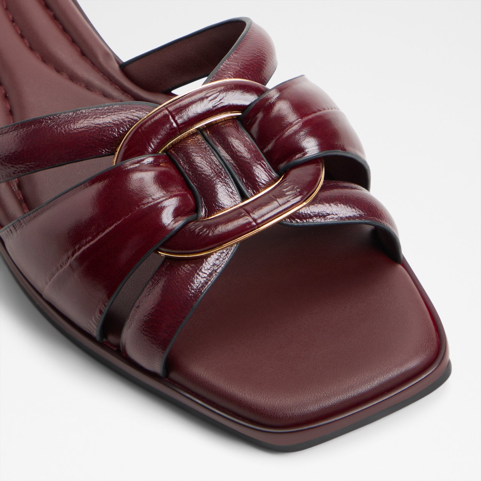 Yesenia / Flat Sandals