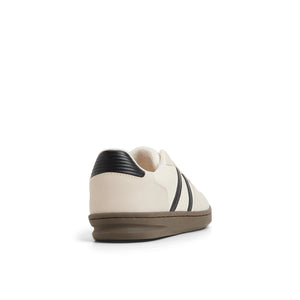 Yoshidaa / Sneakers