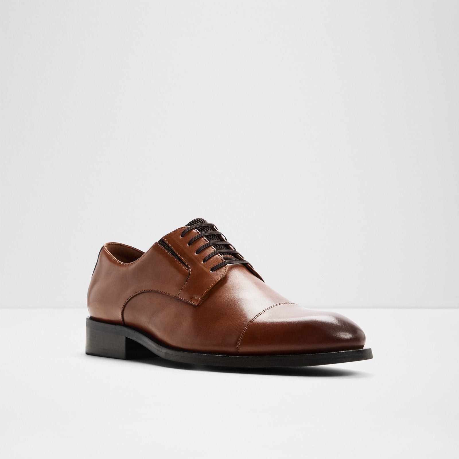Zanka / Lace Ups