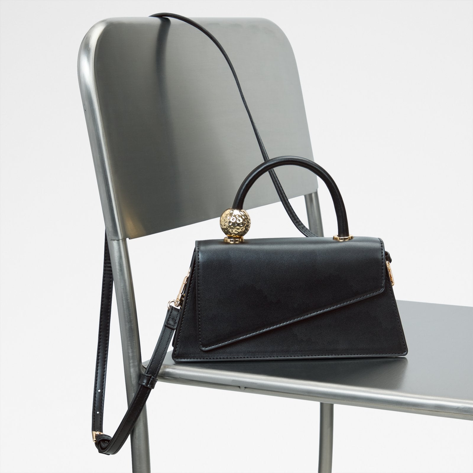 Zarriza / Top Handle