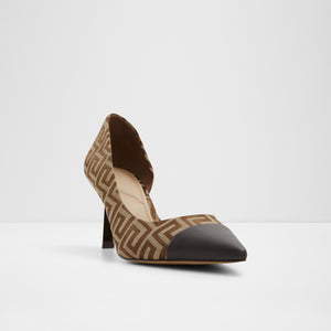 Zenni / Heeled Shoes