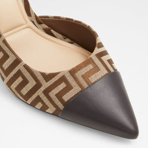 Zenni / Heeled Shoes