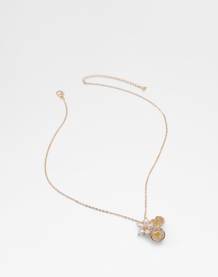 Zestie / Necklaces