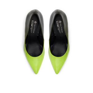 Unstoppable Women Dress Shoes Green by Call it Spring